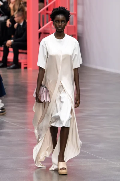 Look 57